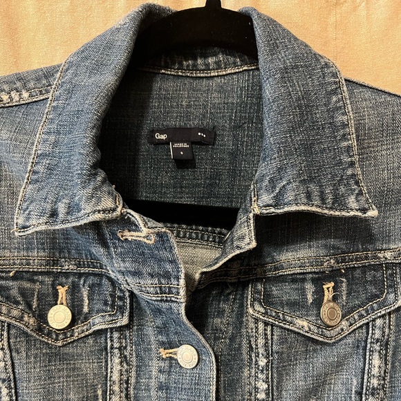 Gap Denim Distressed Jean Jacket - Picture 4 of 5